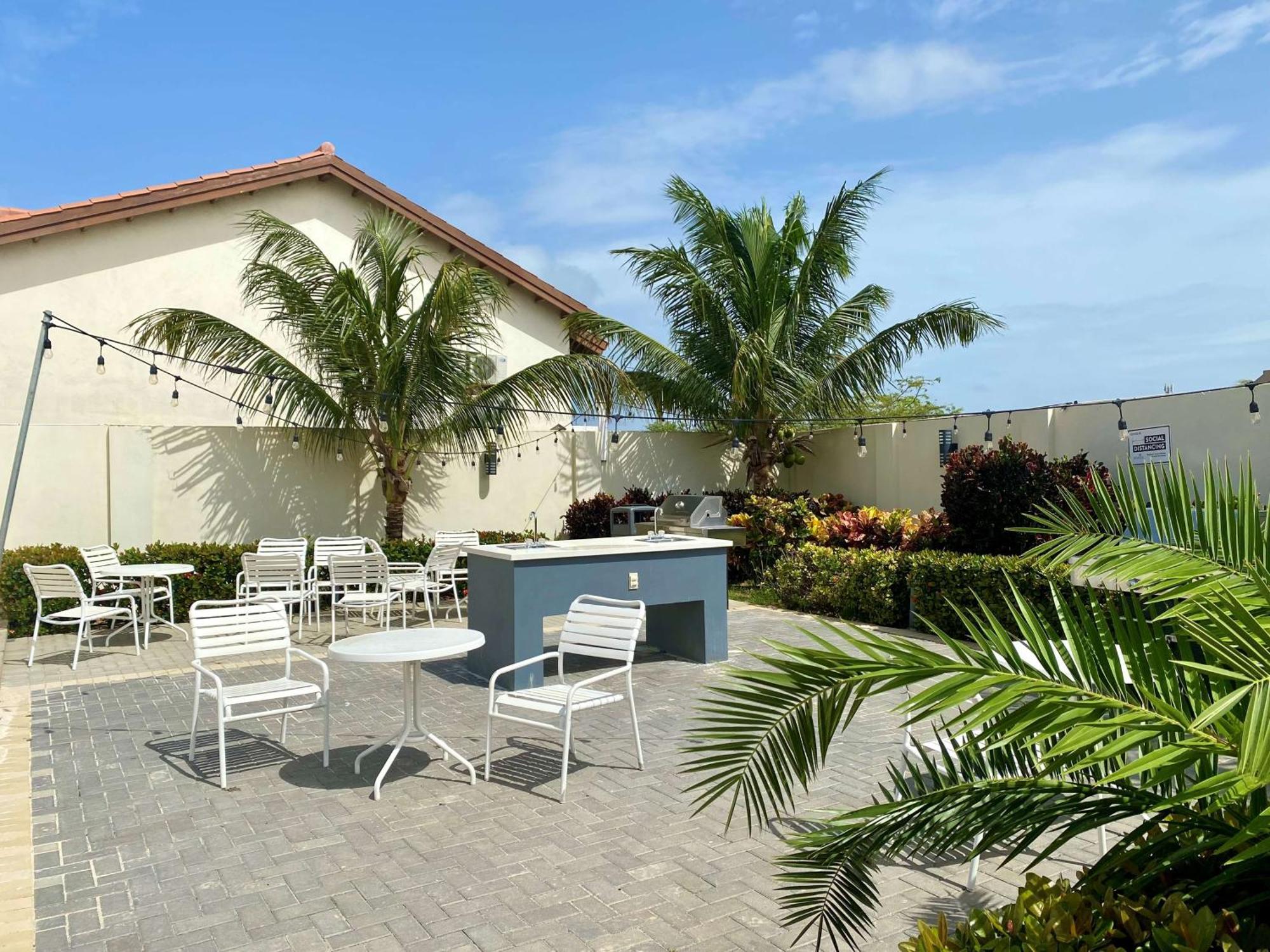 Aruba'S Life Vacation Residences - By Heritage Property Management Exteriör bild